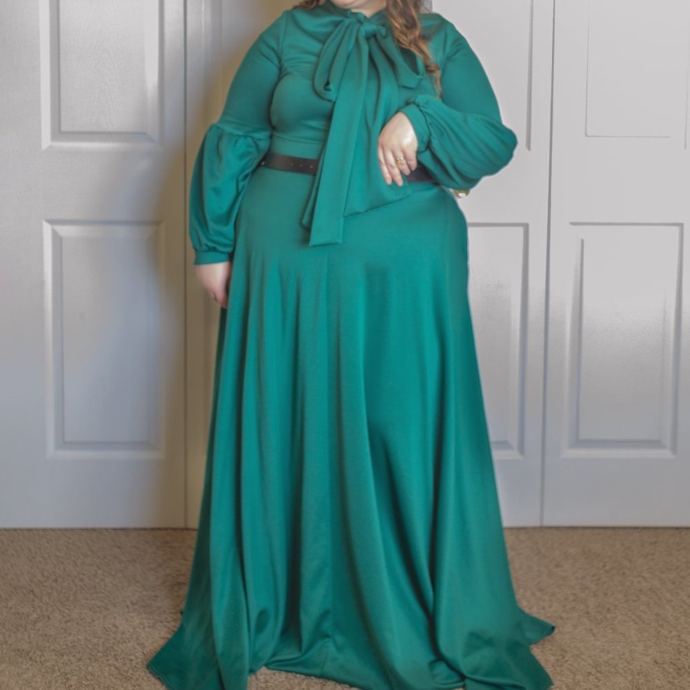 PLUS SIZE Emerald Green Tie Neck Bow Neck Long Sleeve Maxi Dress